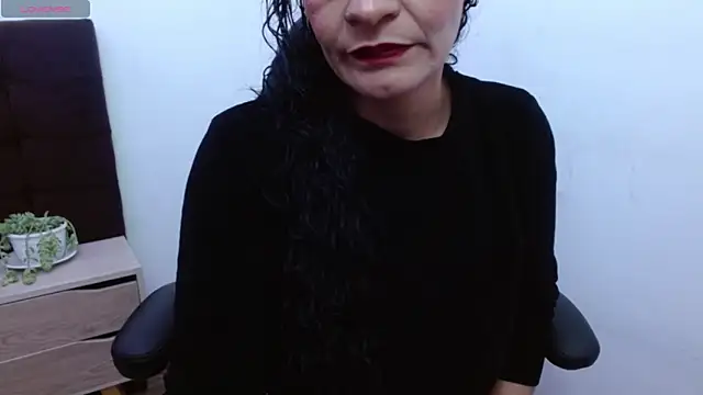 AlexandraJones  online show from October 13, 8:32 pm