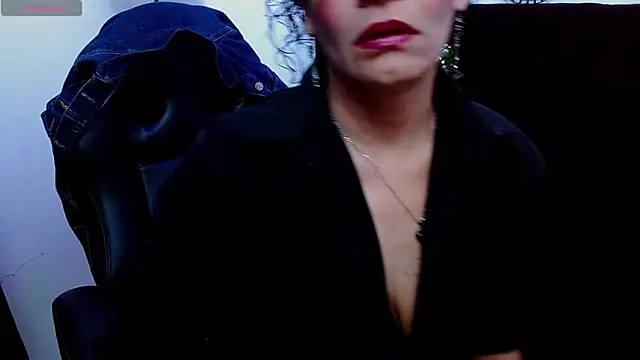 AlexandraJones  online show from November 2, 3:44 am