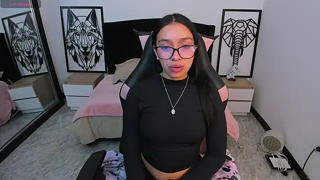 Stefanygp online show from December 4, 2:38 pm