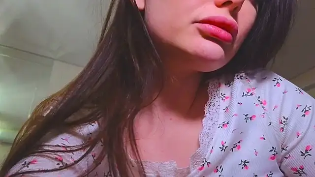 Snapshot of Sandrikta chatting on December 13, 10:16 pm Sandrikta online show from December 13, 10:16 pm