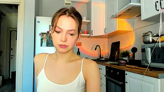 Niky  Jess online show from February 19, 10:45 am