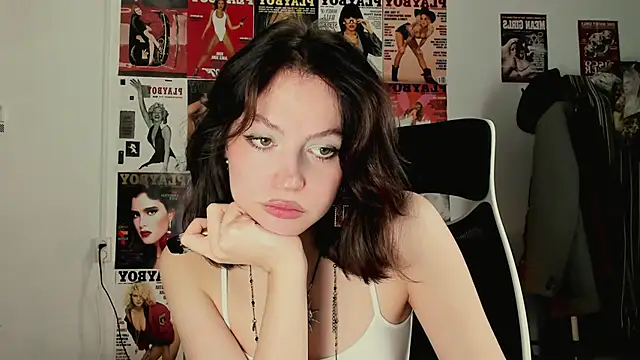 Niky  Jess online show from December 17, 11:15 am