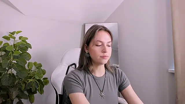 Niky  Jess online show from January 26, 5:56 am