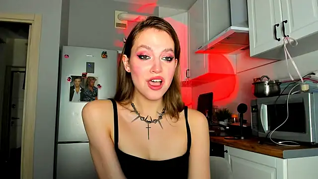 Niky  Jess online show from February 18, 3:31 pm