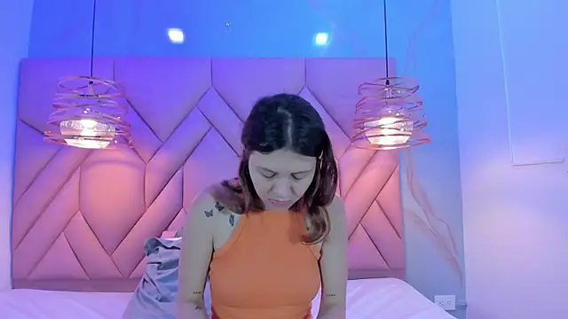Snapshot of AngelaaCute_ chatting on March 12, 12:26 pm AngelaaCute online show from March 12, 12:26 pm