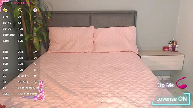 alanareyes579 online show from February 21, 1:44 am