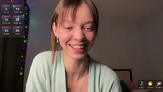 Snapshot of londare chatting on December 15, 3:53 pm londare online show from December 15, 3:53 pm