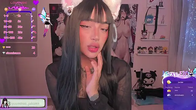 Snapshot of Sweet-bunny1 chatting on February 10, 8:42 pm Sweet-bunny1 online show from February 10, 8:42 pm