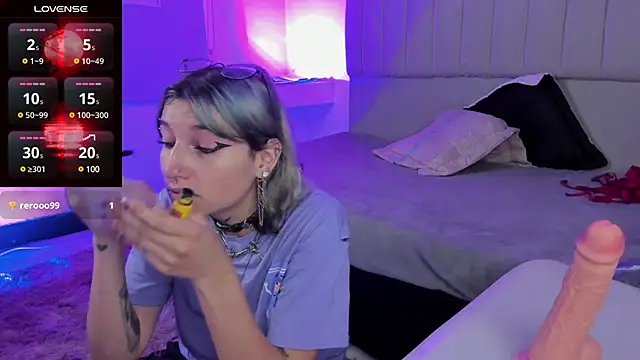 SukiFuyu  online show from March 18, 12:28 pm