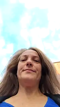 Snapshot of Dark_Angel_22 chatting on July 13, 4:34 am Dark Angel 22 online show from July 13, 4:34 am