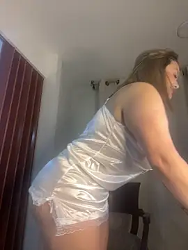 Taniabonet online show from February 25, 12:00 am