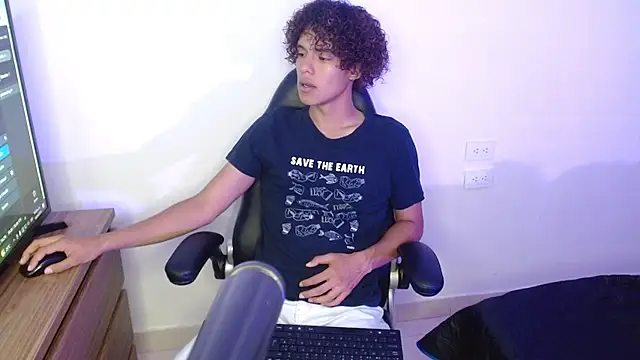 Snapshot of nickolas_moon chatting on September 10, 3:11 pm nickolas moon online show from September 10, 3:11 pm