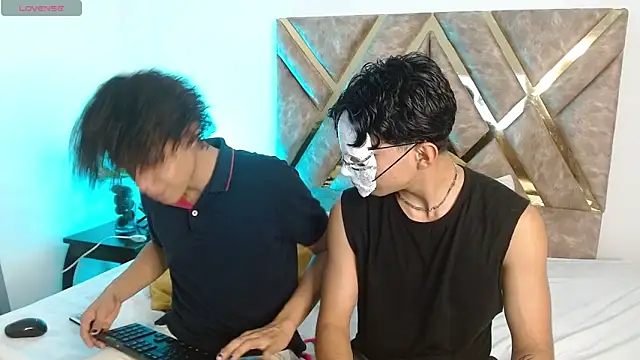 Snapshot of nickolas_moon chatting on March 8, 1:28 am nickolas moon online show from March 8, 1:28 am