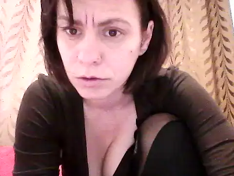 SweetAdela92 online show from October 15, 6:44 am