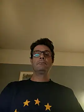 Snapshot of RolfS chatting on December 15, 4:37 pm RolfS online show from December 15, 4:37 pm