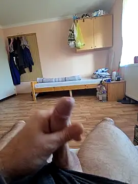 Snapshot of kisbiro77777 chatting on November 8, 1:14 pm kisbiro77777 online show from November 8, 1:14 pm