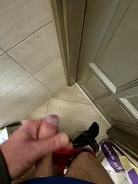 Snapshot of kisbiro77777 chatting on November 22, 7:40 am kisbiro77777 online show from November 22, 7:40 am