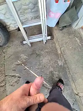 Snapshot of kisbiro77777 chatting on October 6, 7:53 am kisbiro77777 online show from October 6, 7:53 am