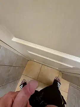 Snapshot of kisbiro77777 chatting on October 19, 9:06 pm kisbiro77777 online show from October 19, 9:06 pm