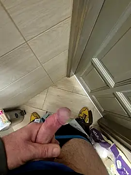 Snapshot of kisbiro77777 chatting on November 20, 7:53 am kisbiro77777 online show from November 20, 7:53 am