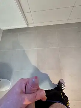 kisbiro77777 online show from February 28, 4:17 pm