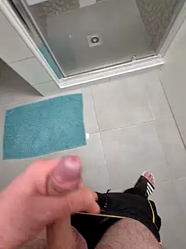 kisbiro77777 online show from March 11, 9:20 pm