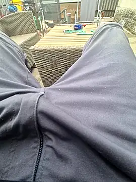 Snapshot of kisbiro77777 chatting on September 27, 10:21 am kisbiro77777 online show from September 27, 10:21 am