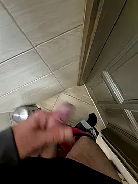 Snapshot of kisbiro77777 chatting on September 28, 6:31 am kisbiro77777 online show from September 28, 6:31 am