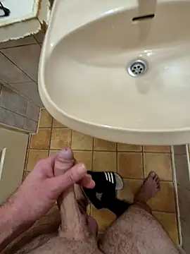 Snapshot of kisbiro77777 chatting on November 26, 6:52 pm kisbiro77777 online show from November 26, 6:52 pm