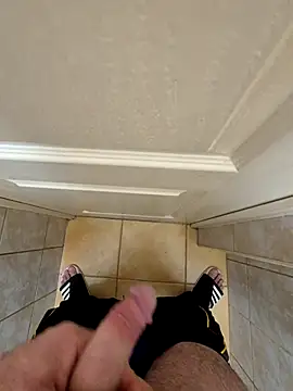 Snapshot of kisbiro77777 chatting on December 13, 10:16 pm kisbiro77777 online show from December 13, 10:16 pm