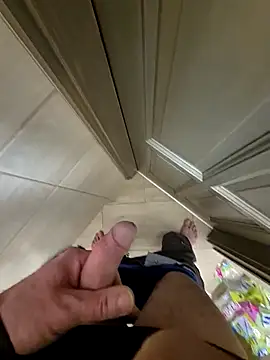 Snapshot of kisbiro77777 chatting on March 19, 6:03 am kisbiro77777 online show from March 19, 6:03 am