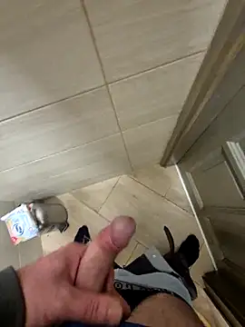 kisbiro77777 online show from February 12, 8:03 am