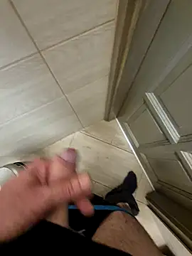 Snapshot of kisbiro77777 chatting on October 5, 9:11 am kisbiro77777 online show from October 5, 9:11 am