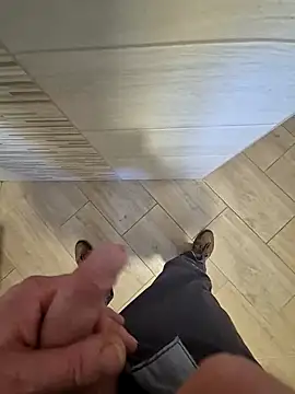 Snapshot of kisbiro77777 chatting on March 21, 11:12 am kisbiro77777 online show from March 21, 11:12 am