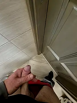 Snapshot of kisbiro77777 chatting on September 29, 3:39 pm kisbiro77777 online show from September 29, 3:39 pm