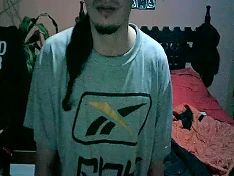 Snapshot of 2mgars chatting on October 25, 1:05 am 2mgars online show from October 25, 1:05 am