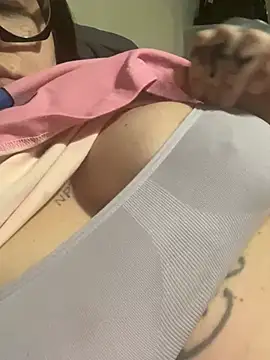 Snapshot of SharonSharpblade chatting on January 16, 4:39 pm SharonSharpblade online show from January 16, 4:39 pm