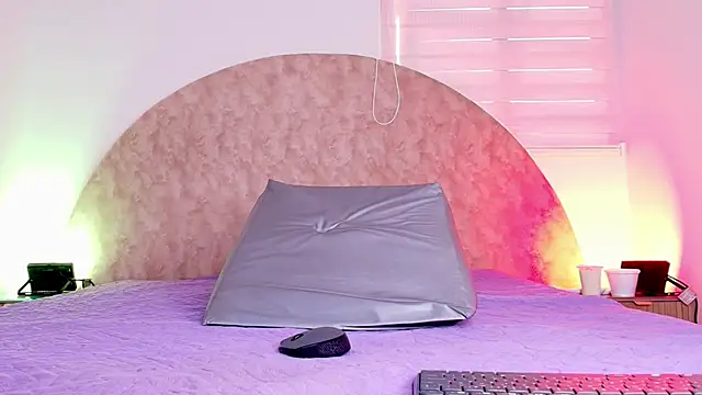 anisha x online show from February 12, 7:24 pm