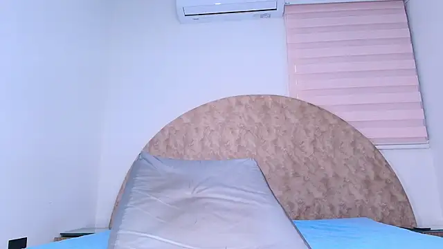 Snapshot of anisha_x chatting on July 18, 7:22 pm anisha x online show from July 18, 7:22 pm