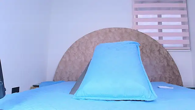 Snapshot of anisha_x chatting on July 11, 7:25 pm anisha x online show from July 11, 7:25 pm
