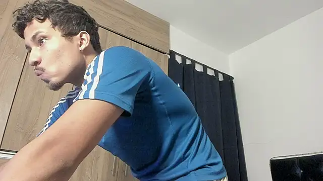 Snapshot of _diegsz_ chatting on July 3, 10:16 pm diegsz online show from July 3, 10:16 pm