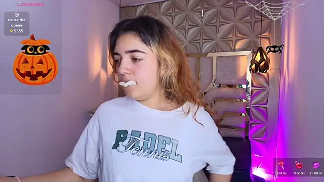 meraki fraise online show from October 31, 8:27 pm