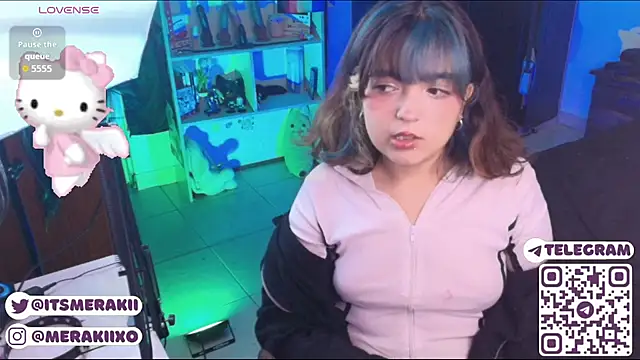 Snapshot of meraki_fraise chatting on June 17, 7:24 pm meraki fraise online show from June 17, 7:24 pm