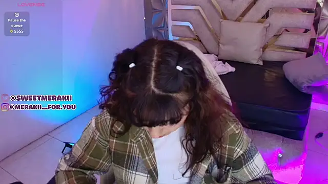 meraki fraise online show from February 8, 3:21 pm