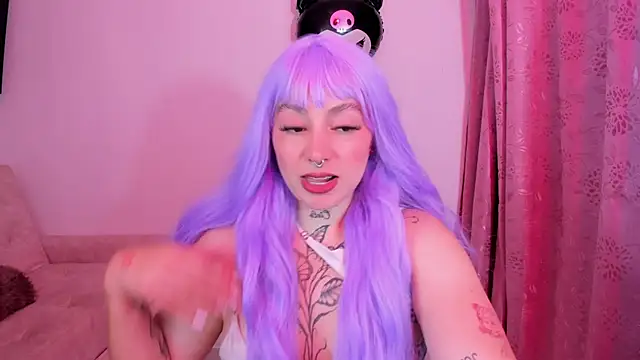 annika taylor online show from November 13, 4:05 am