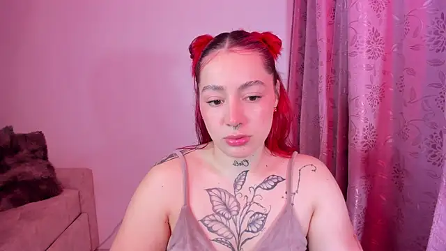 Snapshot of annika_taylor chatting on October 8, 1:07 am annika taylor online show from October 8, 1:07 am