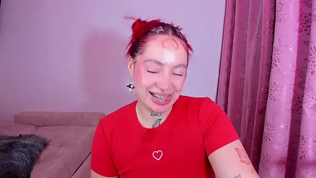 Snapshot of annika_taylor chatting on September 30, 1:00 am annika taylor online show from September 30, 1:00 am