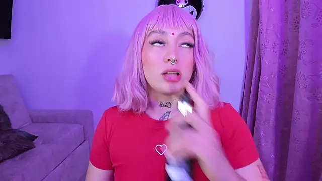 annika taylor online show from November 11, 2:06 am