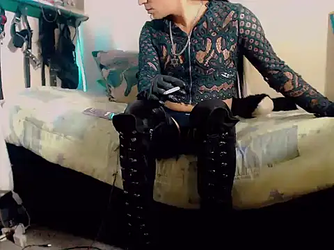 kimkardasha98 online show from January 7, 2:05 am