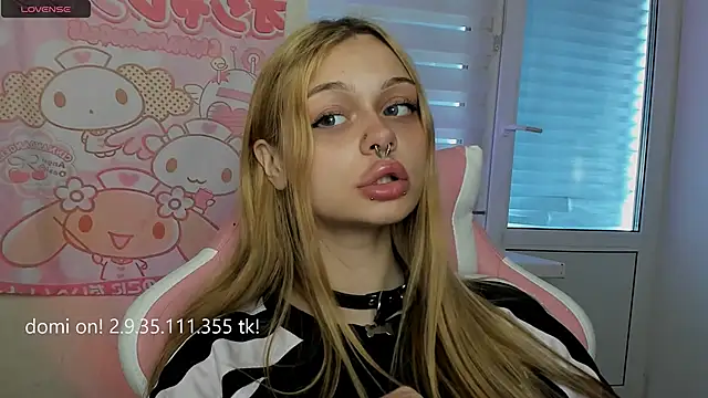 shy melony online show from May 12, 6:32 am